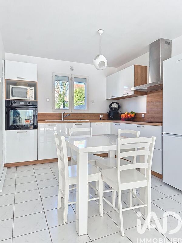 Maison - 122 m² - 4 pièces