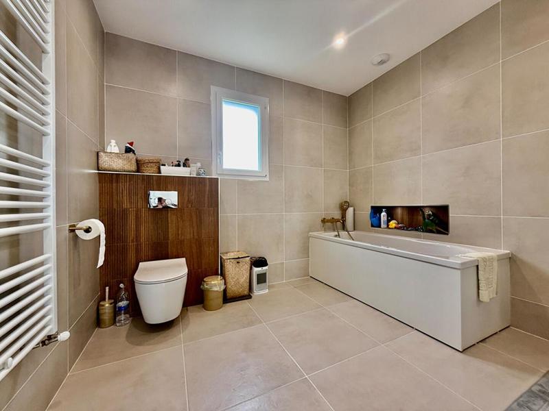 Maison - 146 m² - 6 pièces