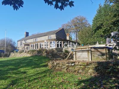 Maison - 170 m² - 7 pièces