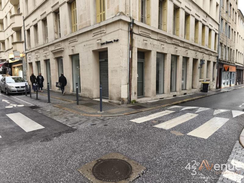 Local d'activités - 240 m²