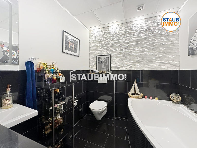 Appartement - 200 m² - 5 pièces