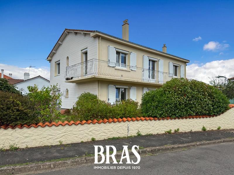 Maison - 149 m² - 7 pièces