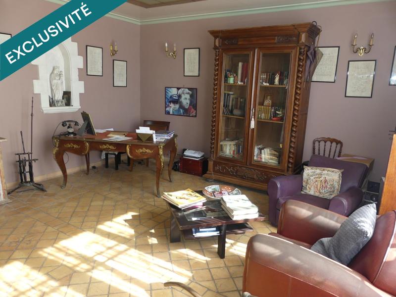 Maison - 363 m² - 10 pièces