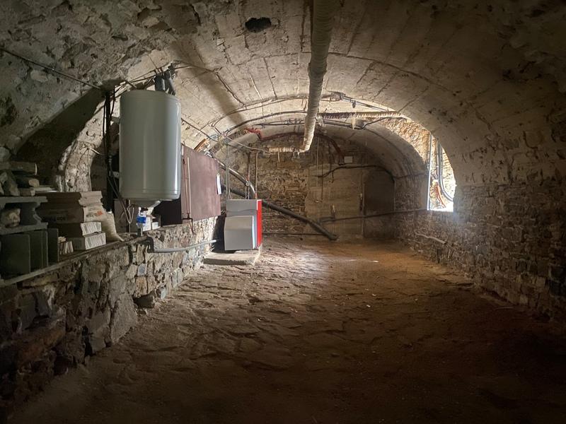 Maison en pierre - 330 m² - 11 pièces