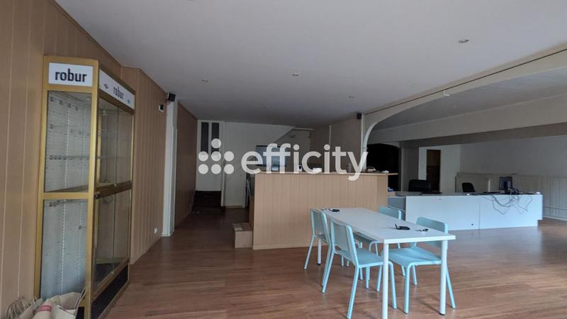 Maison - 199 m² - 6 pièces