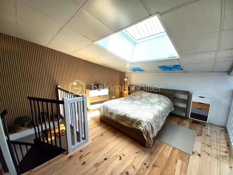 Loft - 230 m² - 9 pièces