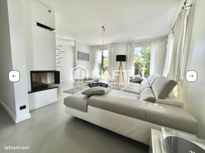 Maison - 212 m² - 7 pièces