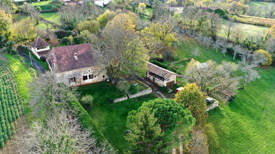 Maison - 300 m² - 11 pièces