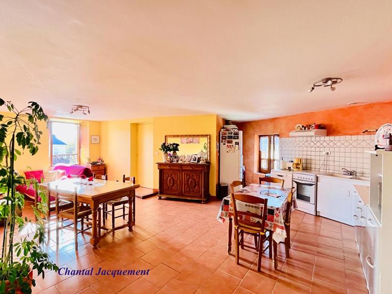 Maison - 245 m² - 10 pièces