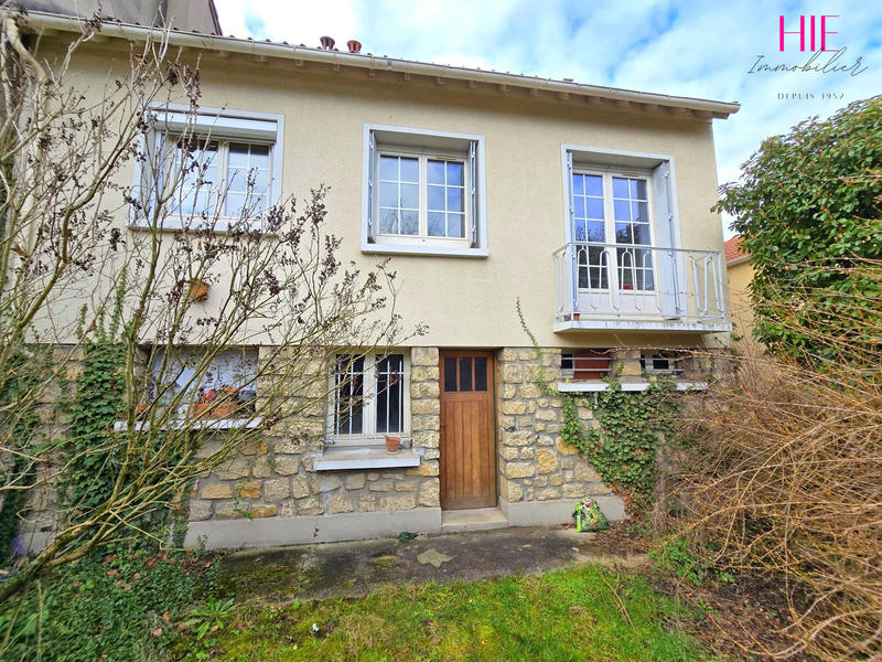 Maison traditionnelle - 100 m² - 6 pièces