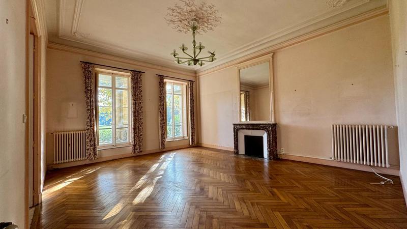 Château - 510 m² - 10 pièces