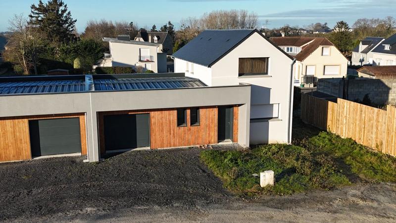 Maison - 95 m² - 4 pièces