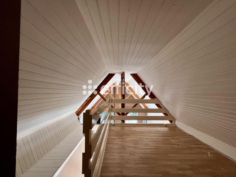 Maison - 830 m² - 14 pièces