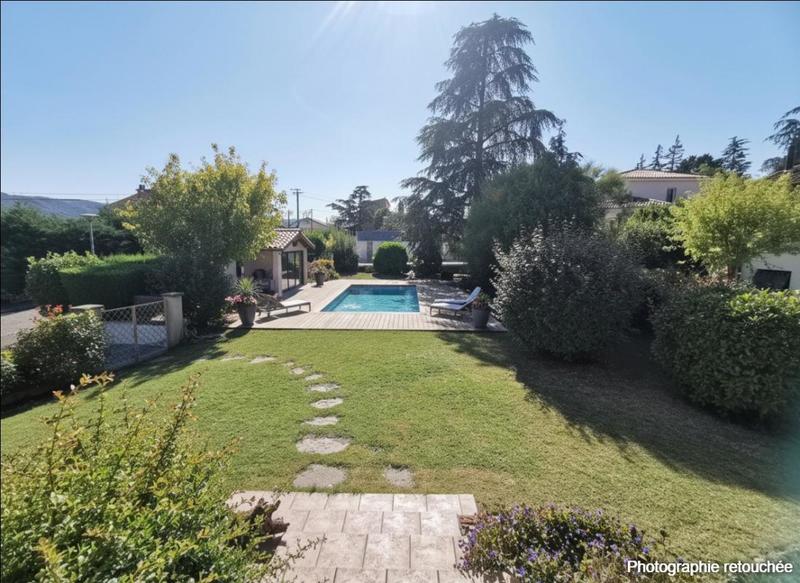 Maison - 140 m² - 6 pièces