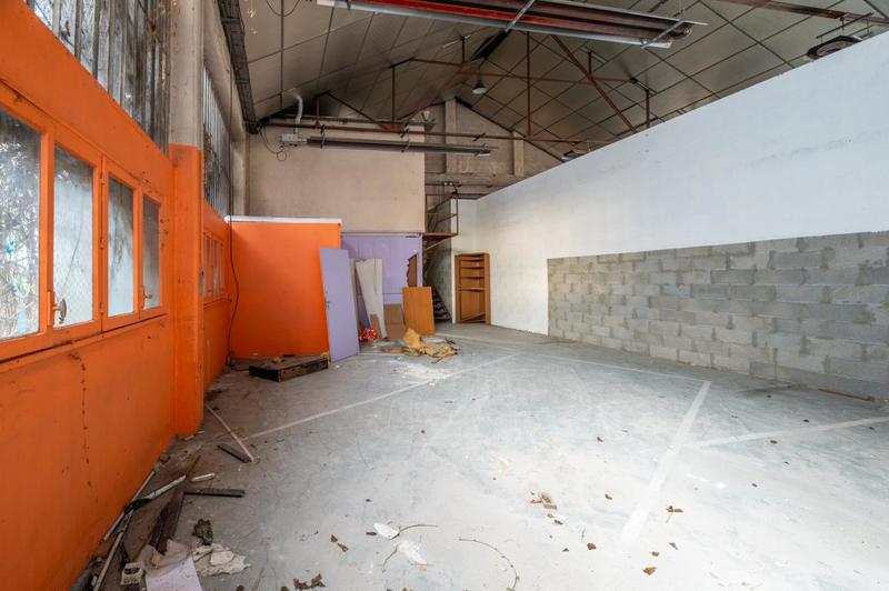 Local d'activité / Entrepôt - 250 m²