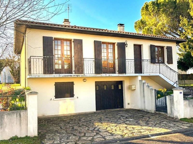 Maison - 90 m² - 6 pièces