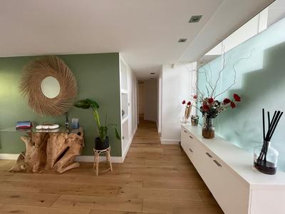 Maison - 260 m² - 7 pièces