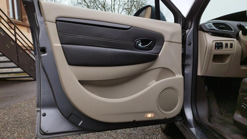 Renault Grand Scénic III 1.5 dCi 110 Edc6 Initiale - Automatique