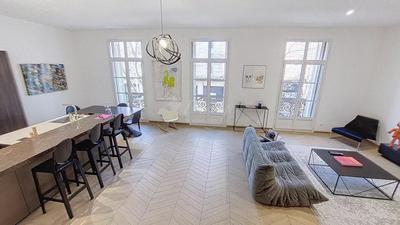 Appartement - 102 m² - 3 pièces