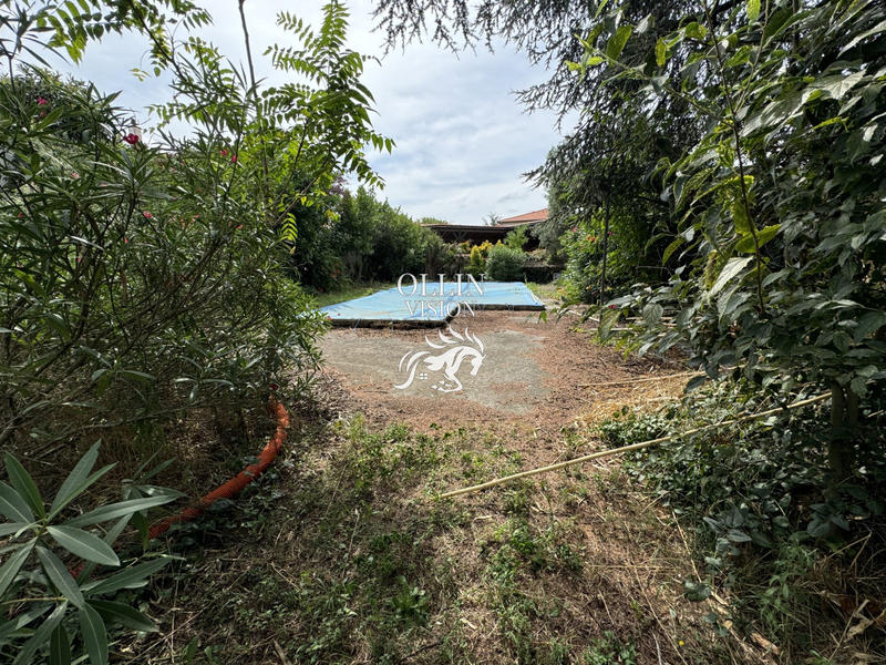 Villa - 600 m² - 16 pièces