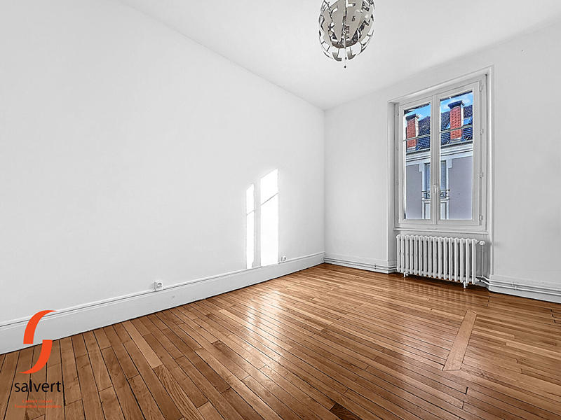 Appartement - 110 m² - 5 pièces