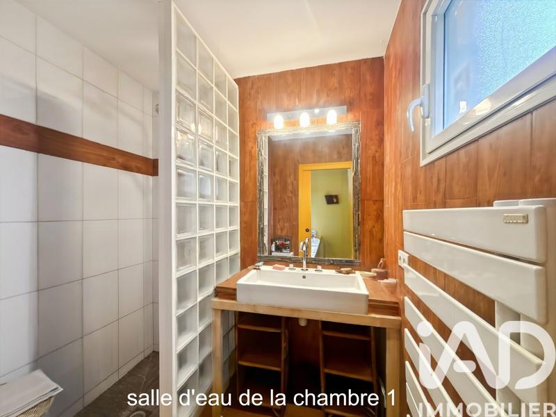 Maison - 181 m² - 8 pièces