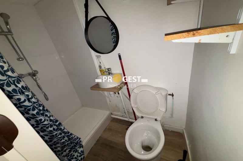 Studio - 11 m² - 1 pièce