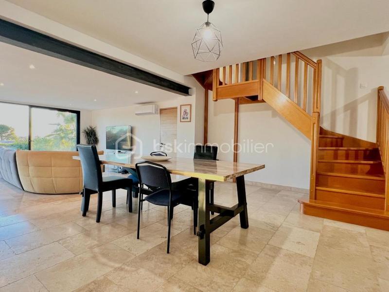 Villa - 165 m² - 6 pièces