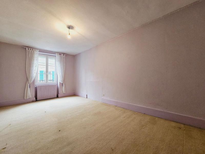 Maison - 208 m² - 6 pièces