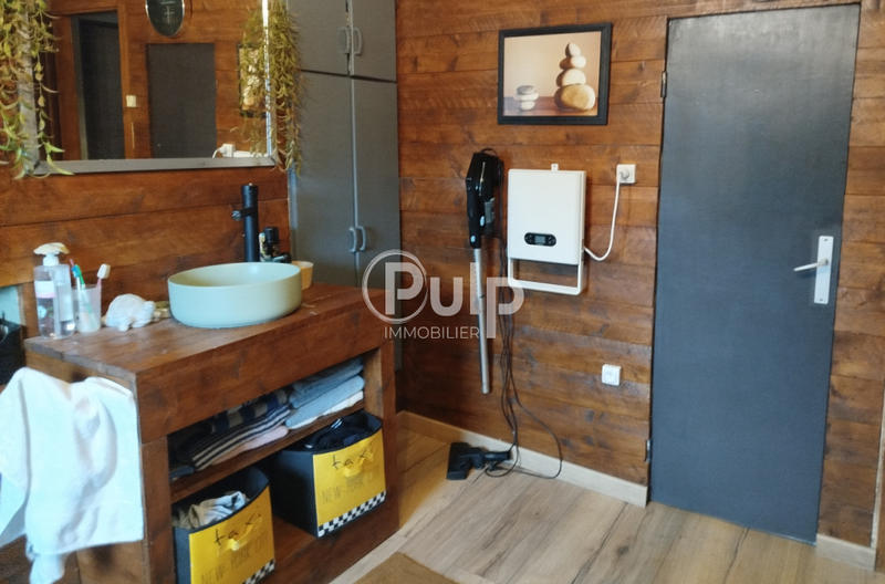 Maison - 188 m² - 9 pièces