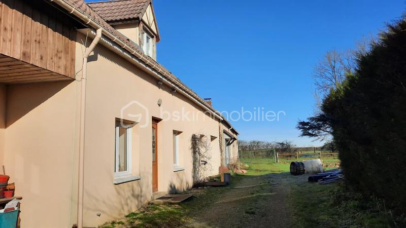 Maison - 222 m² - 10 pièces