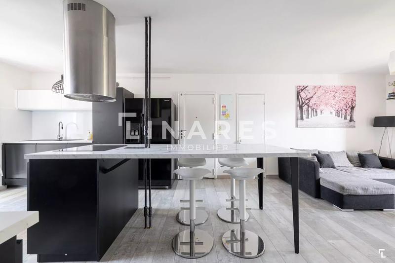 Appartement - 93 m² - 5 pièces