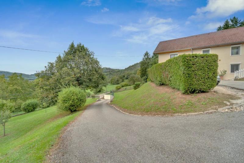 Villa - 167 m² - 6 pièces