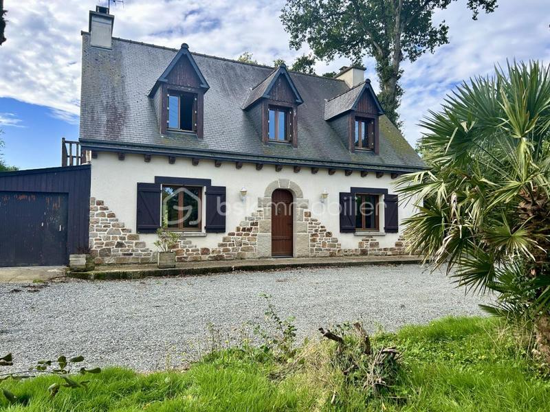 Maison traditionnelle - 130 m² - 7 pièces