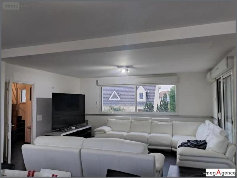 Maison - 210 m² - 5 pièces