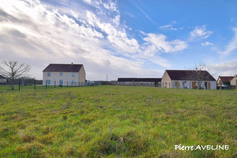 Terrain constructible - 1 679 m²