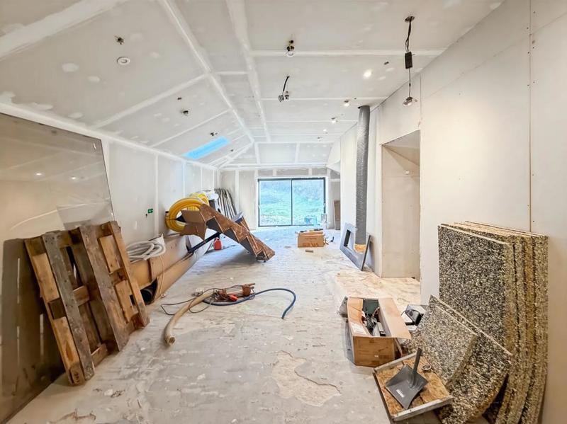 Maison - 250 m² - 6 pièces