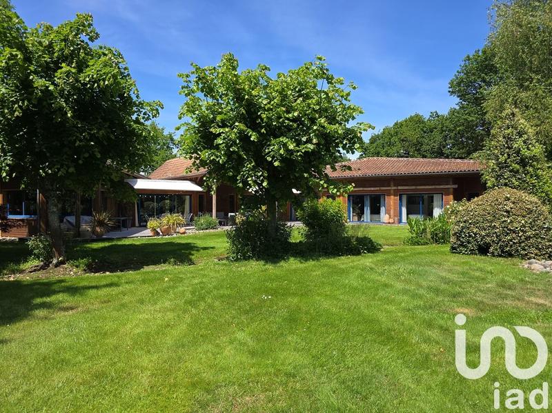 Maison de maîtres - 243 m² - 7 pièces