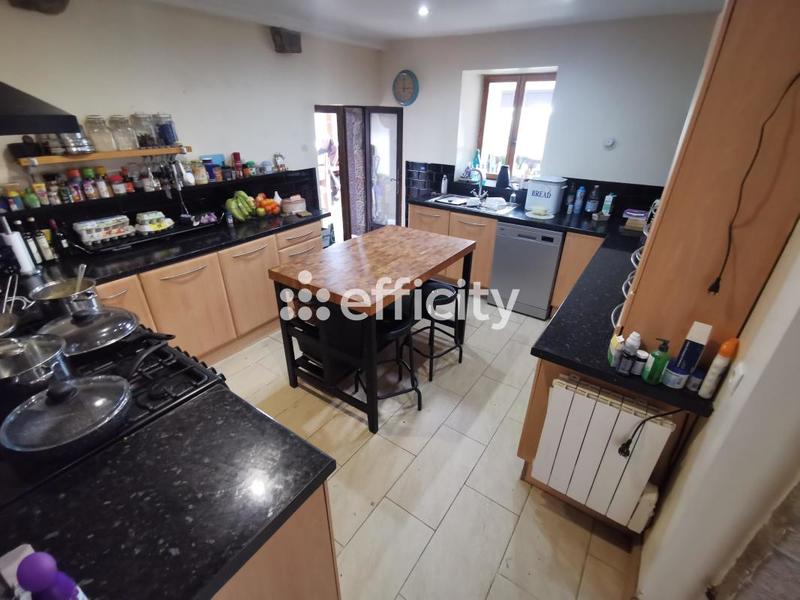 Maison - 170 m² - 7 pièces