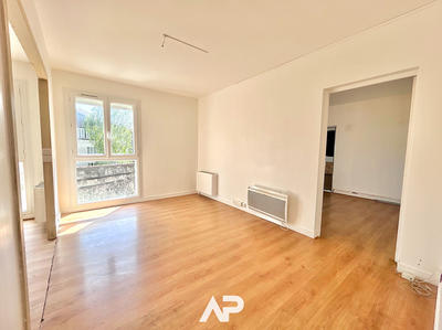 Appartement - 91 m² - 4 pièces