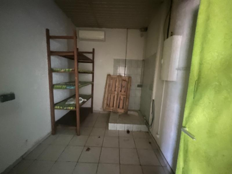 Local commercial - 101 m² - 6 pièces