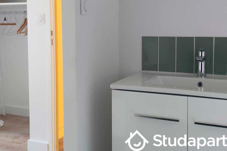 Chambre - 13 m² - 1 pièce