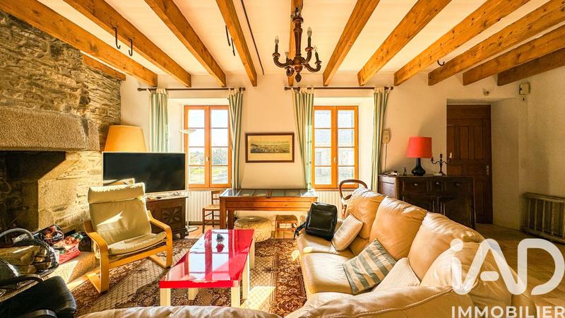 Maison - 278 m² - 12 pièces