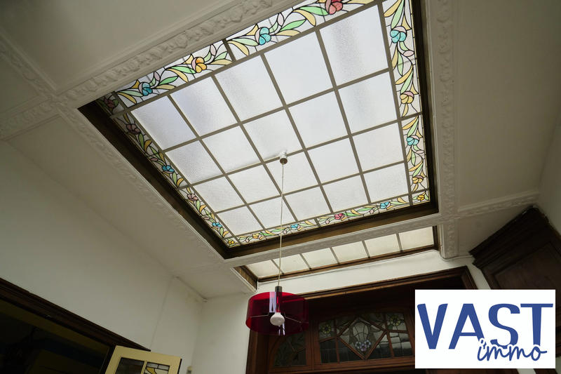 Maison ancienne - 250 m² - 8 pièces