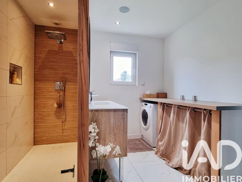 Maison - 104 m² - 5 pièces