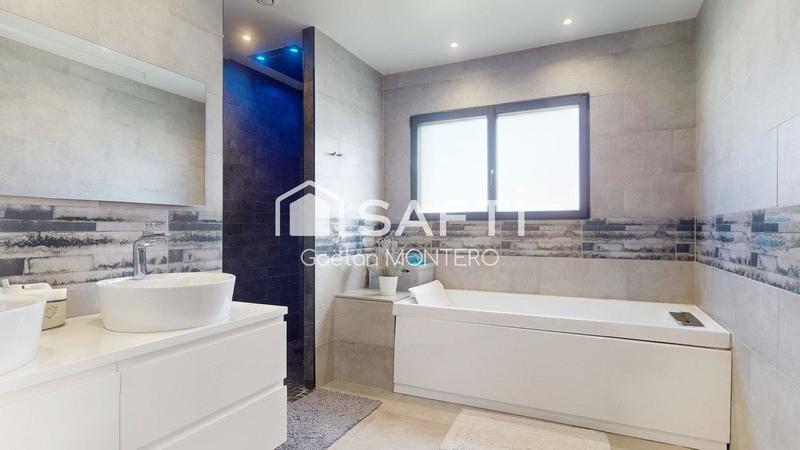 Maison - 174 m² - 5 pièces