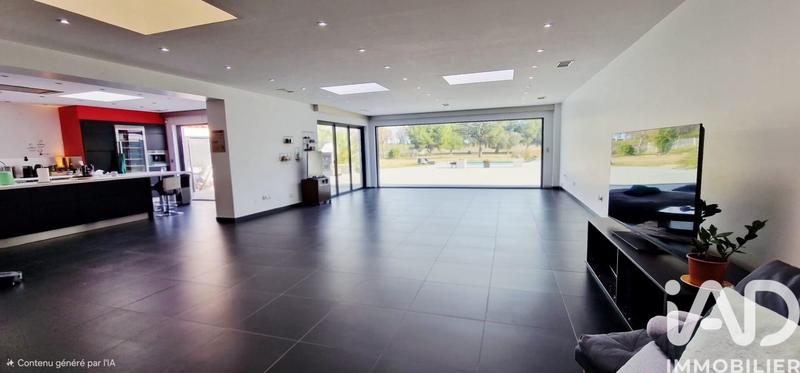 Maison - 285 m² - 5 pièces