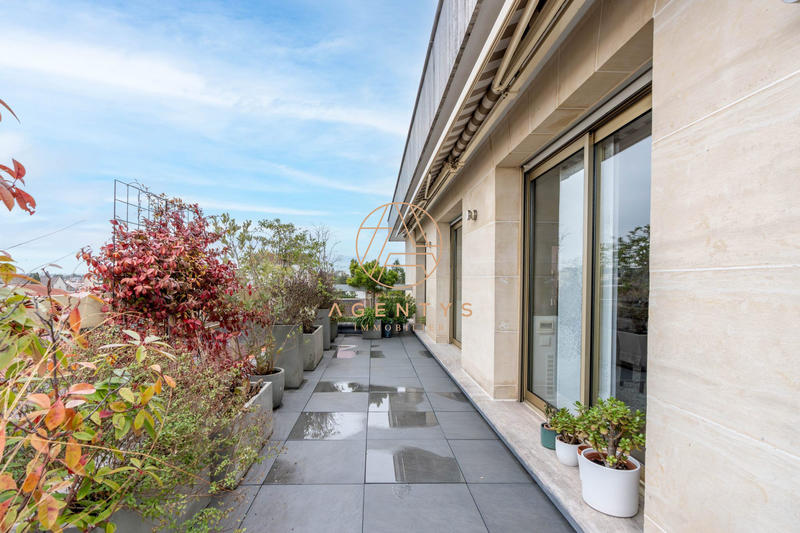 Appartement - 139 m² - 5 pièces