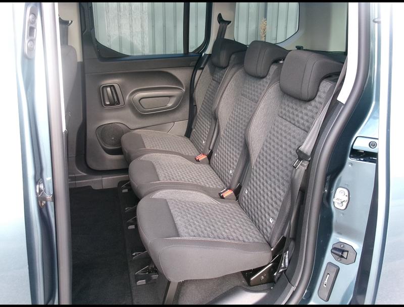 Peugeot Rifter Bhdi 130 Gt Eat8