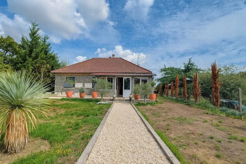 Maison - 98 m² - 4 pièces